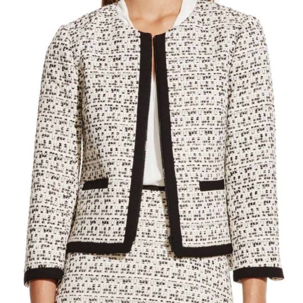 Beautiful Vince Camuto zip front tweed jacket